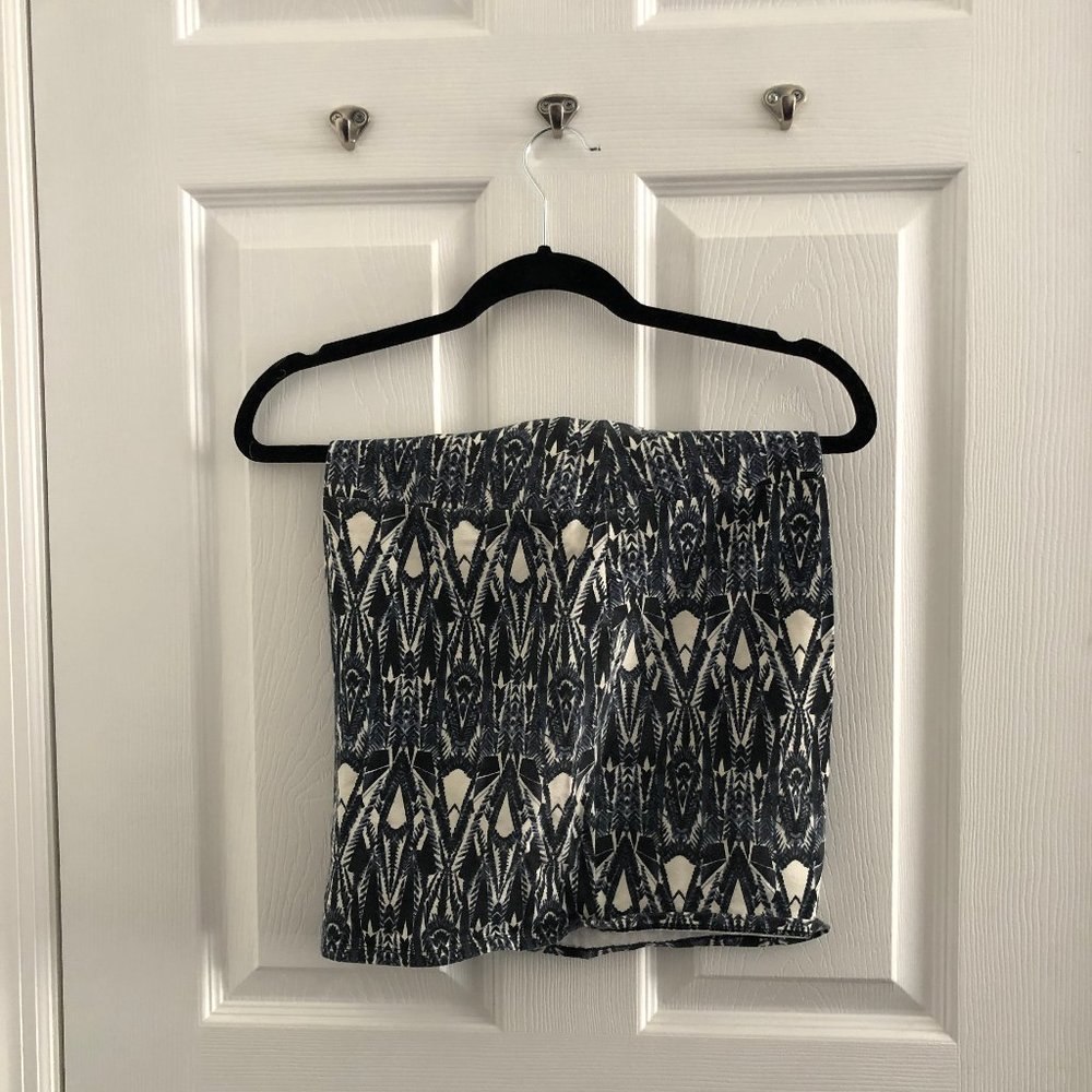 F21 Geometric Pattern Mini Skirt